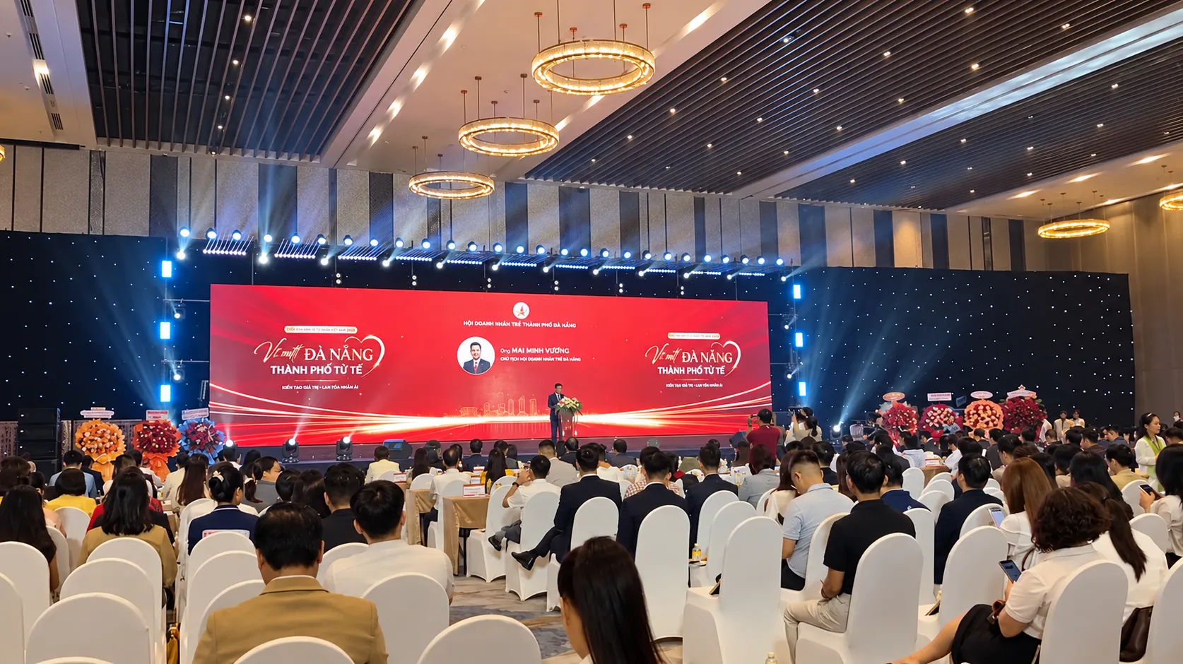 SÂM NỮ HOÀNG THAM GIA DIỄN ĐÀN KINH TẾ TƯ NHÂN 2026